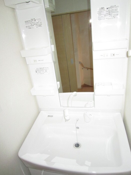 物件内観写真8　(洗面)