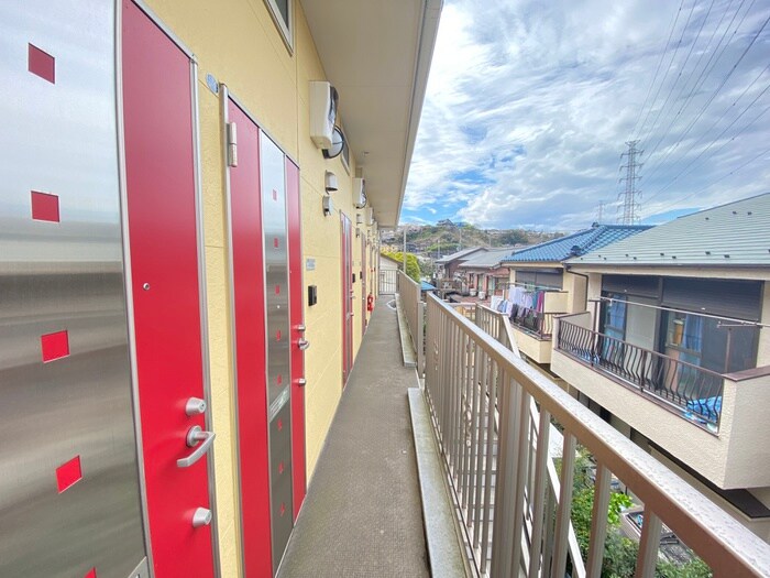 物件外観写真4　(エントランス部分)