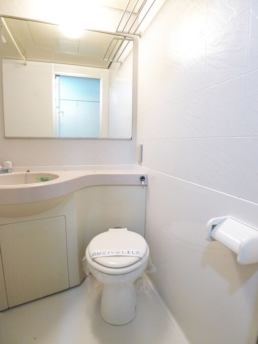 物件内観写真14　(トイレ)