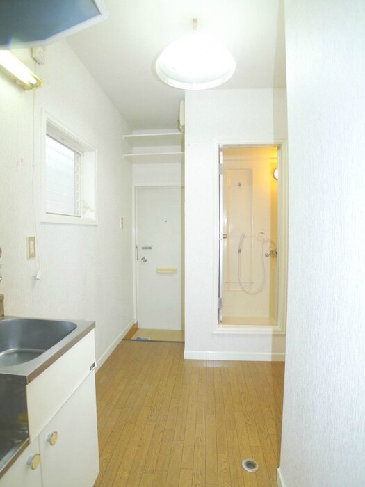 物件内観写真10　(廊下)