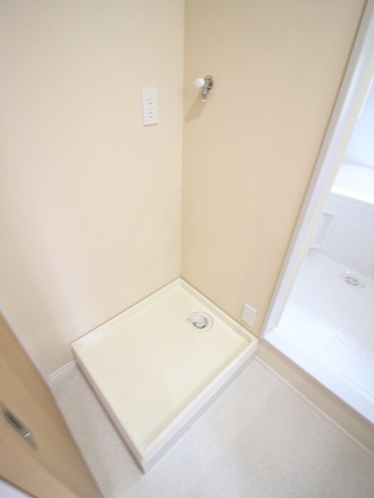 物件内観写真11　(洗濯機置場)