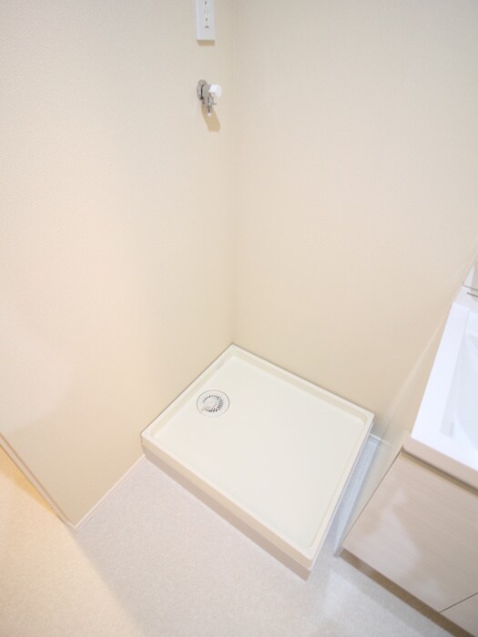 物件内観写真12　(洗濯機置場)