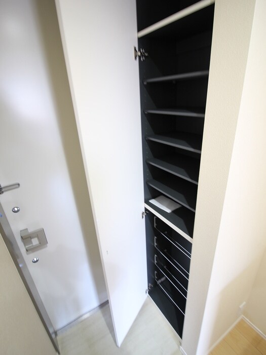 物件内観写真14　(靴箱)