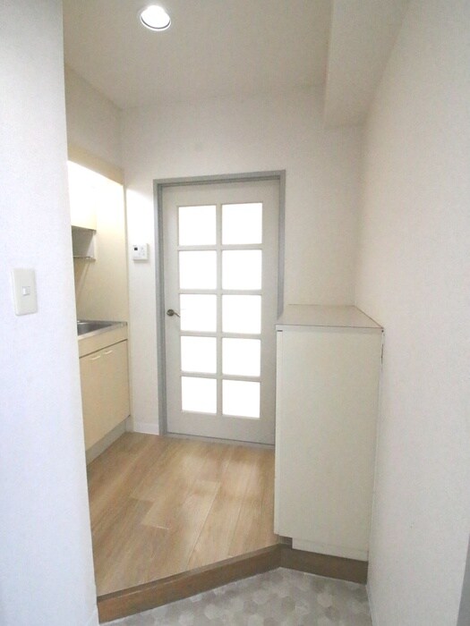 物件内観写真15　(玄関)