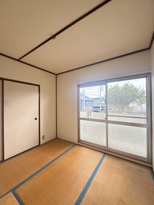 第一はなぶさコ－ポの居室