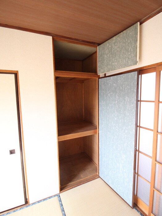 第一はなぶさコ－ポの収納