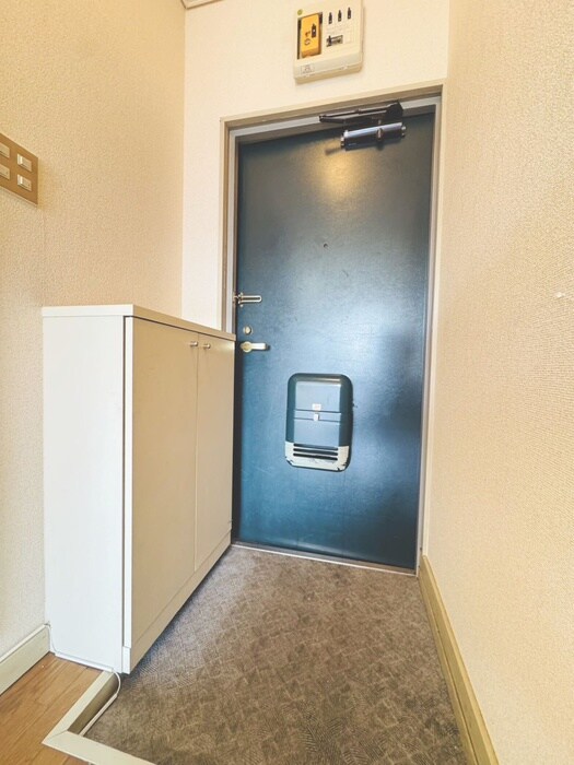 物件内観写真15　(玄関)