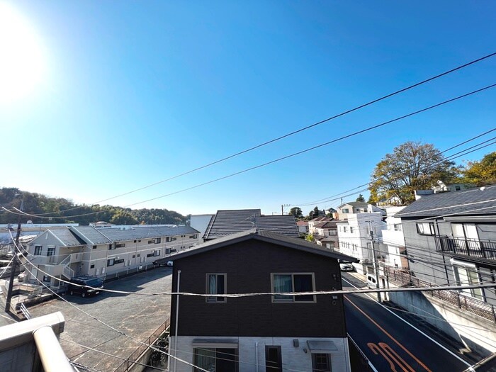 物件内観写真16　(室内からの展望)