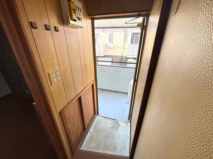 物件内観写真18　(玄関)