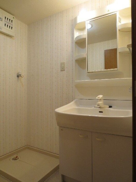 物件内観写真8　(洗面)