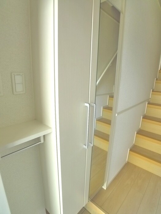 物件内観写真15　(靴箱)