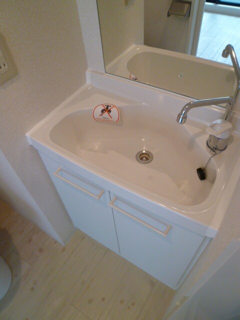 物件内観写真9　(洗面)