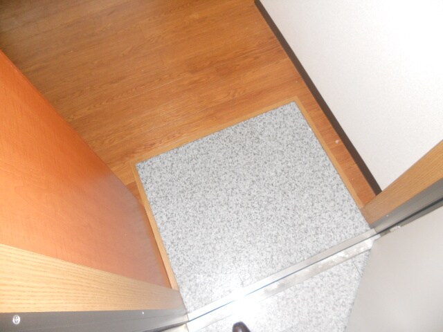 物件内観写真15　(玄関)