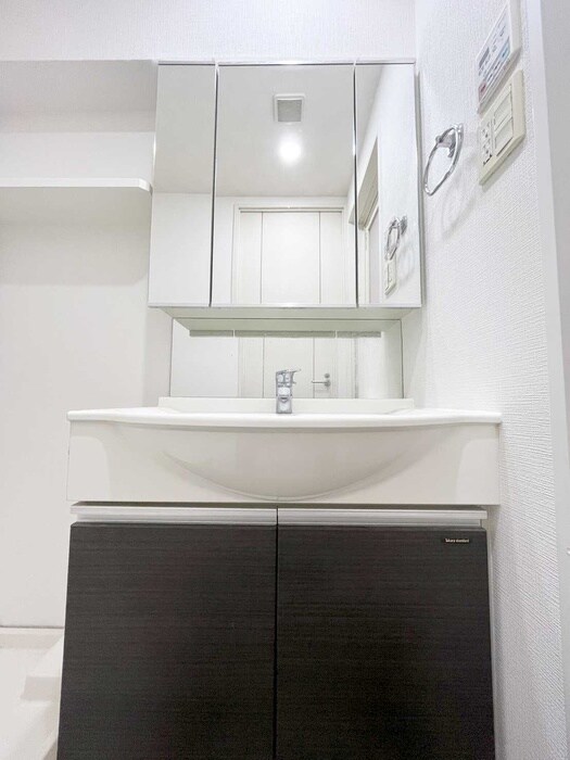 物件内観写真11　(洗面)