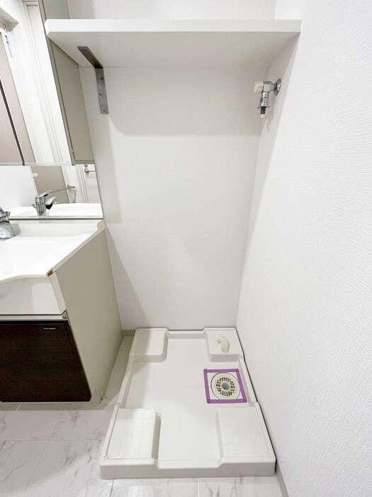 物件内観写真12　(洗濯機置場)