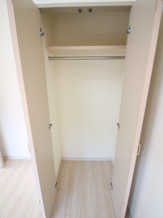 物件内観写真12　(収納)