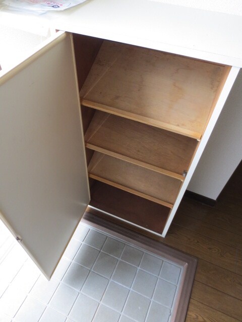 物件内観写真4　(靴箱)