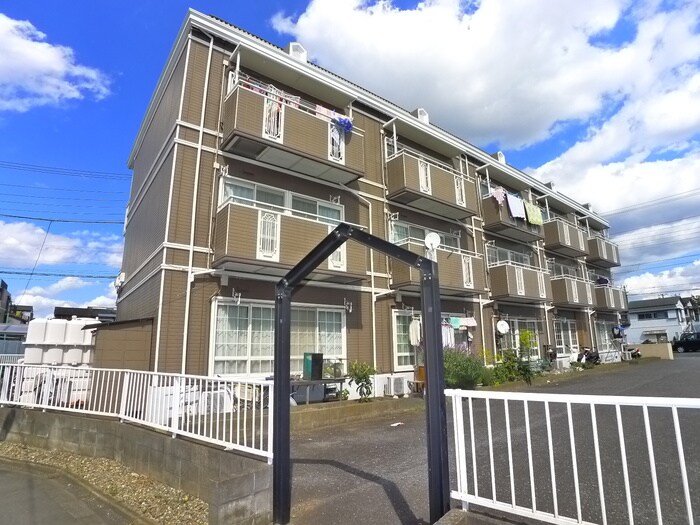 物件外観写真6　(エントランス部分)