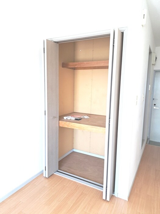 物件内観写真10　(収納)