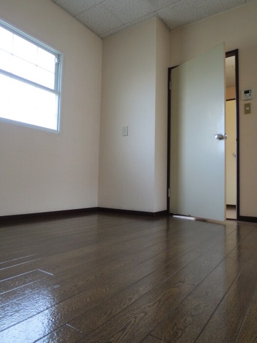 物件内観写真6　(居室)