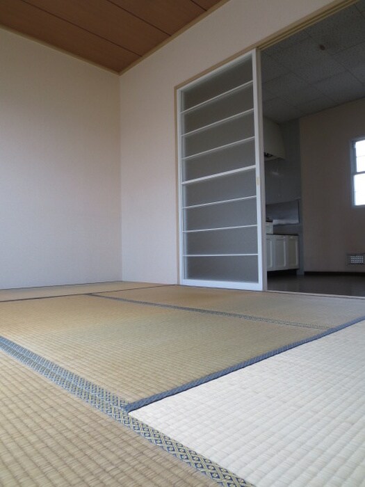 物件内観写真8　(居室)