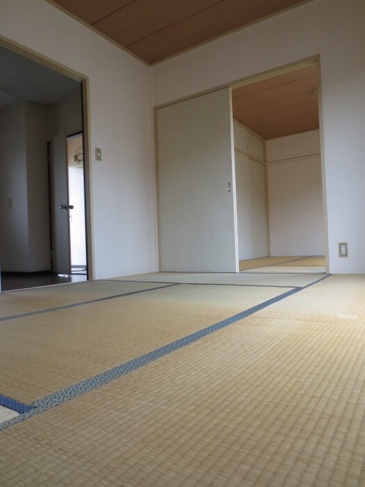 物件内観写真9　(居室)