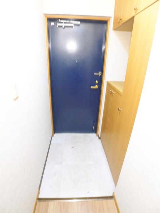 物件内観写真16　(玄関)