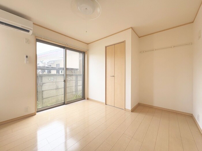 物件内観写真4　(居室)