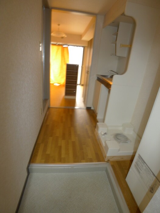 物件内観写真7　(玄関)