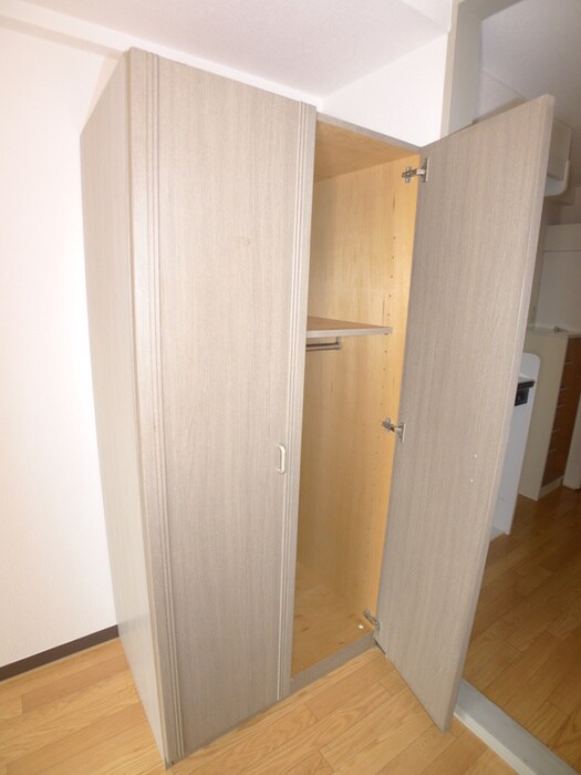 物件内観写真12　(収納)