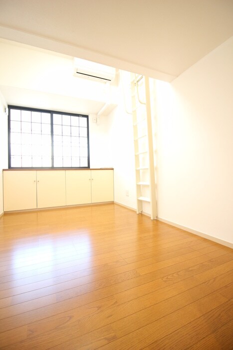 メゾン中和泉の居室