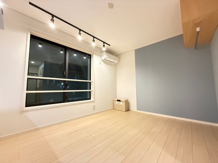 物件内観写真3　(居室)