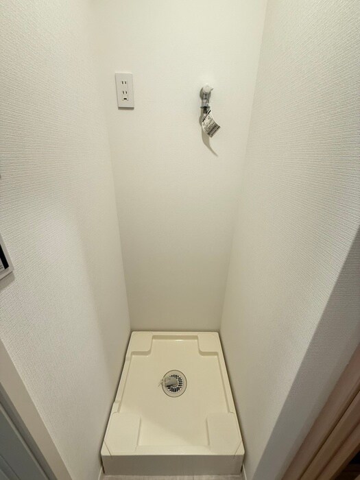 物件内観写真11　(洗濯機置場)