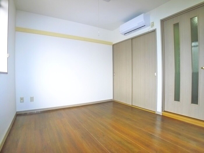 物件内観写真10　(居室)