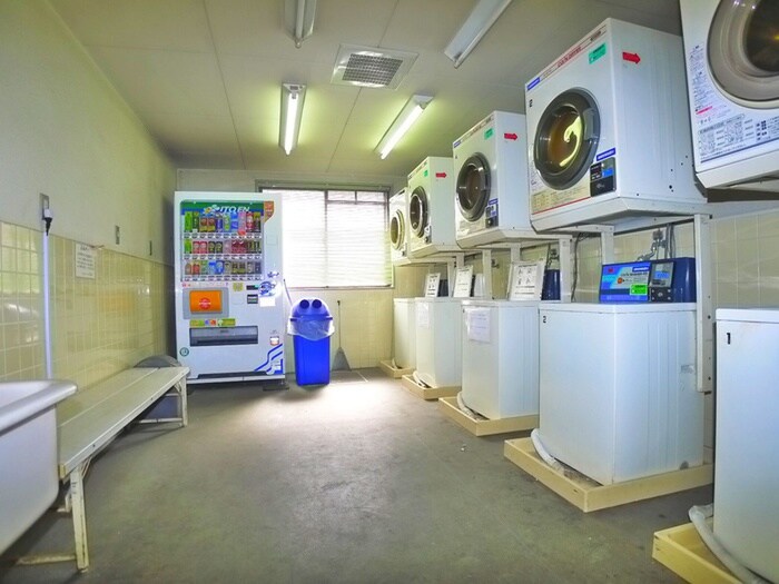 物件内観写真20　(洗濯機置場)