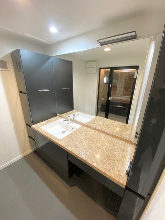 袋町戸建の洗面