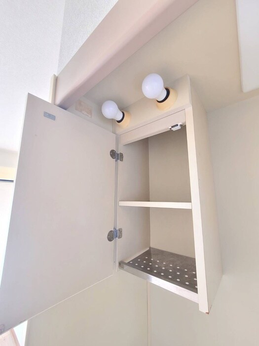 物件内観写真18　(収納)