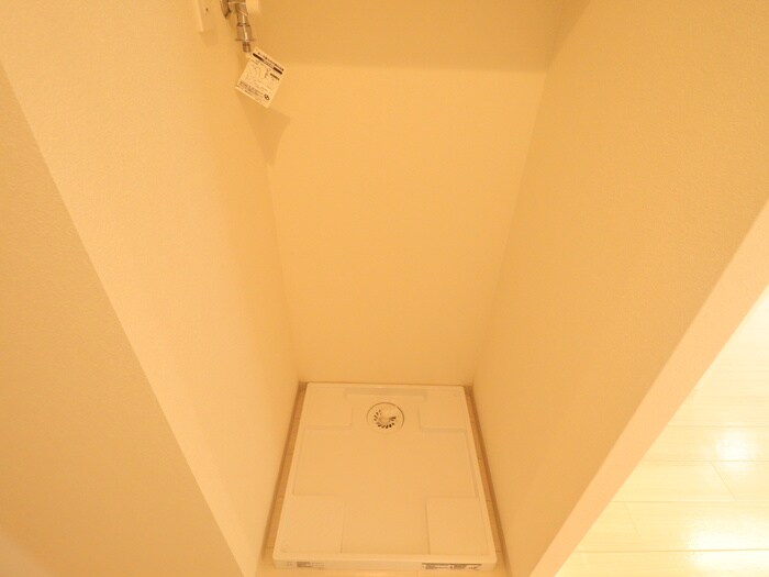 物件内観写真15　(洗濯機置場)