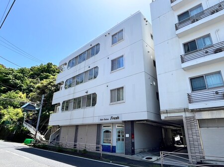 田浦駅前マンション（4-A）外観写真