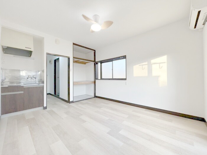 物件内観写真6　(居室)