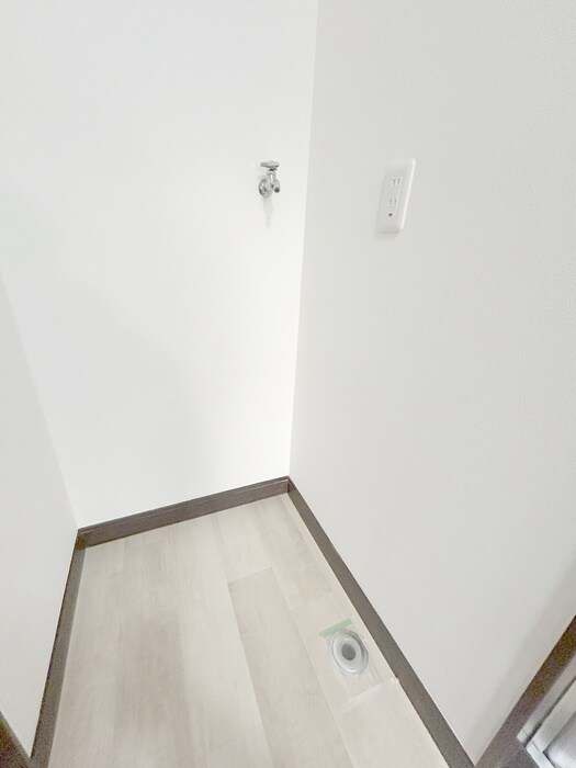 物件内観写真10　(洗濯機置場)