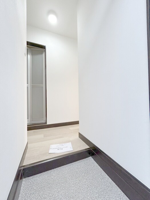 物件内観写真20　(玄関)