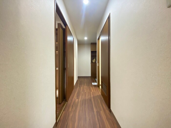 物件内観写真16　(廊下)