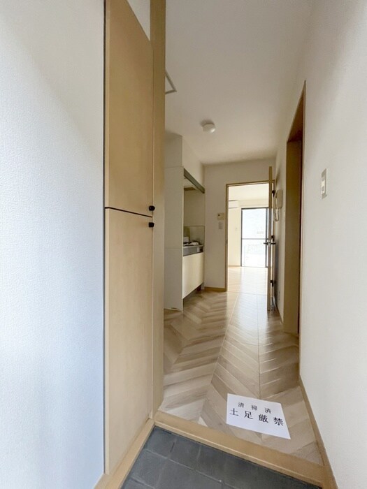 物件内観写真15　(玄関)