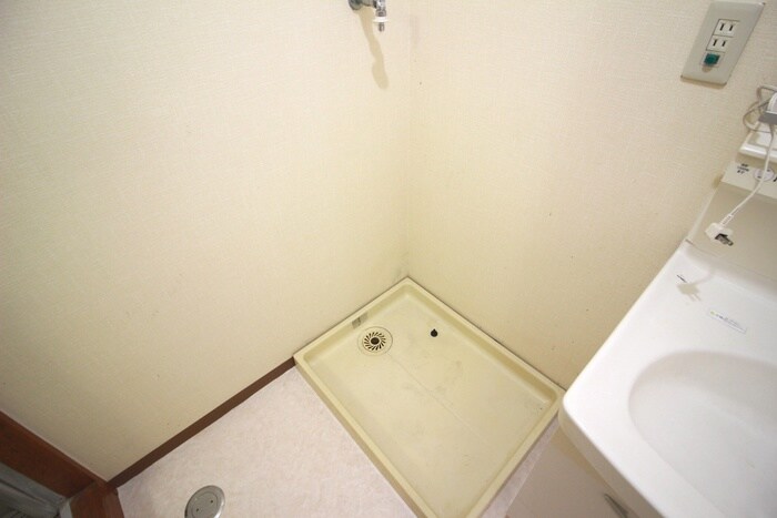 物件内観写真20　(洗濯機置場)