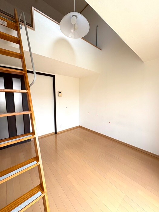 物件内観写真9　(居室)