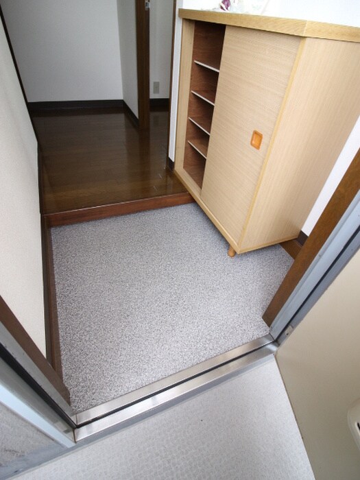 物件内観写真16　(玄関)