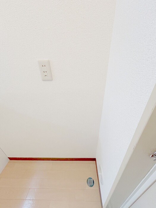 物件内観写真15　(洗濯機置場)