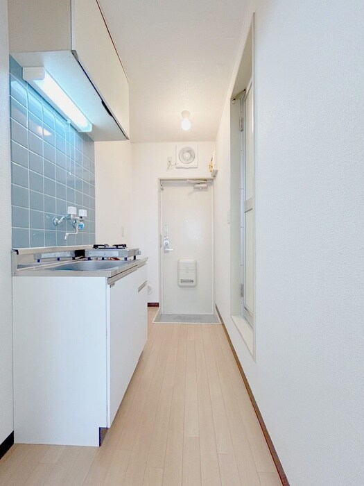 物件内観写真18　(廊下)