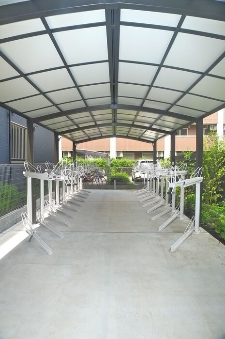 物件外観写真5　(駐輪場)